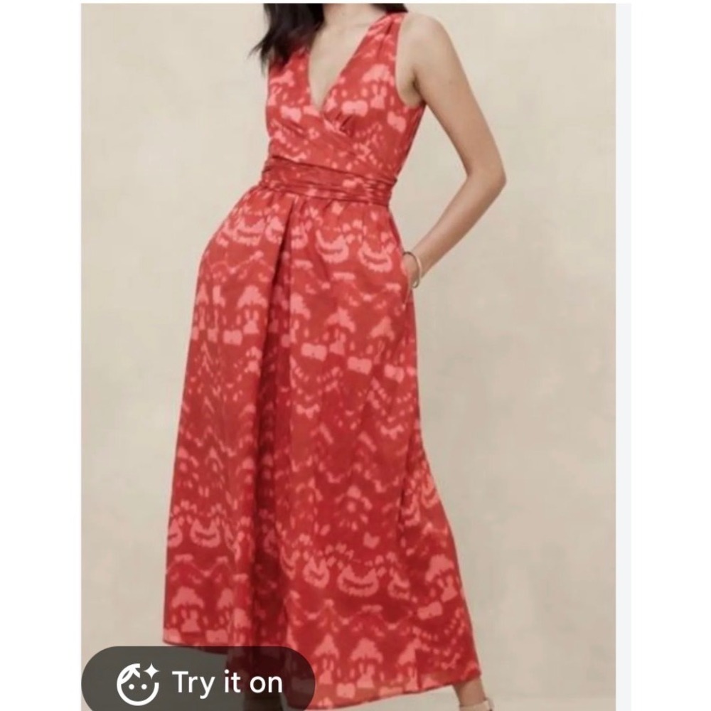 Banana Republic Red Ikat Print V-Neck Maxi Dress with Pockets Size 10